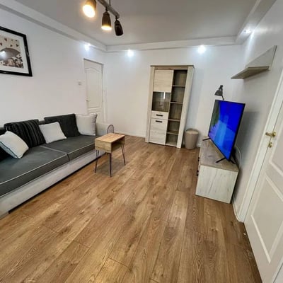 Аренда комфортной 3-комнатной квартиры с отдельной кухней, 55 м², район Инел 2, Констанца, Румыния